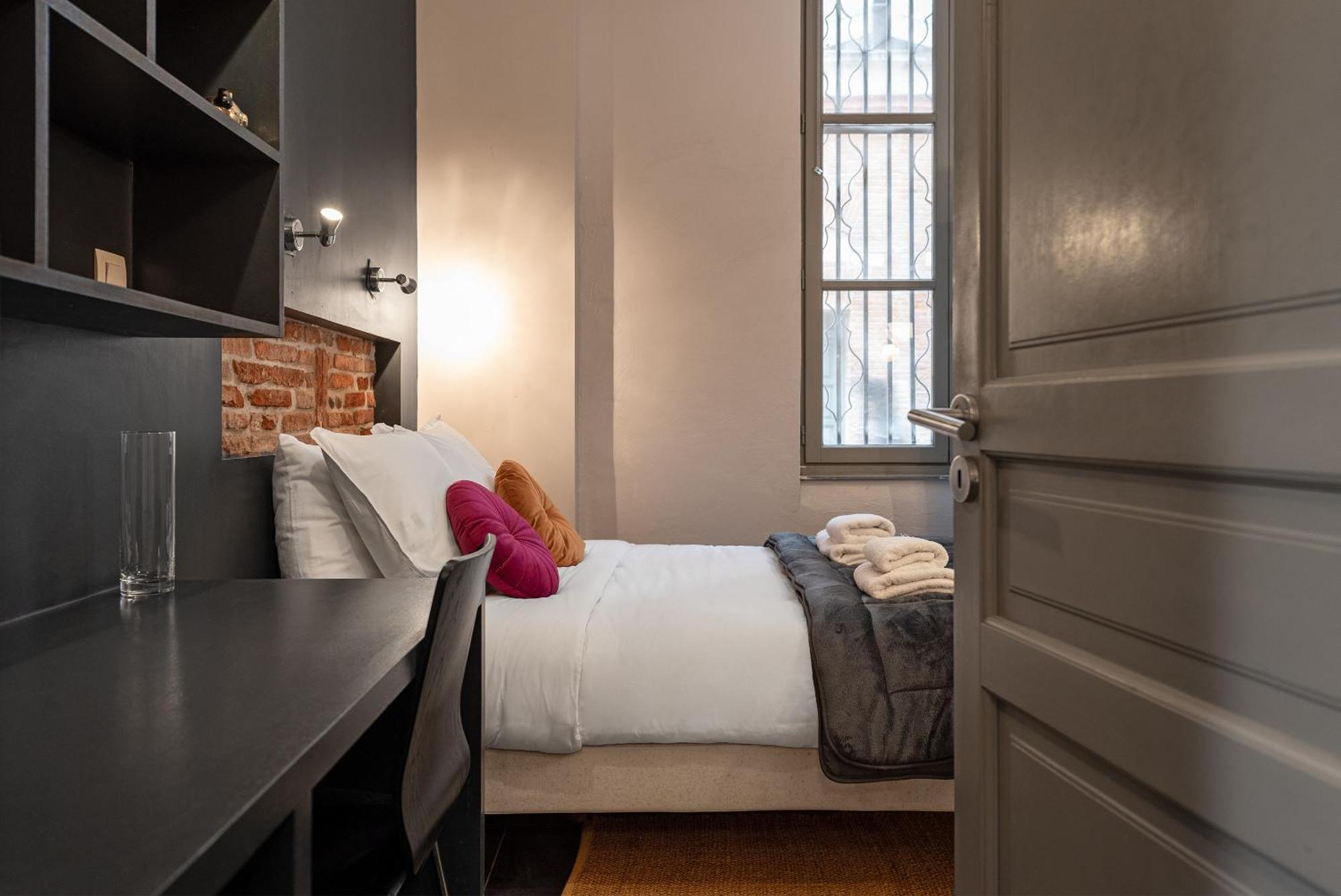 Lagrave - Cours Privee - Parking Apartamento